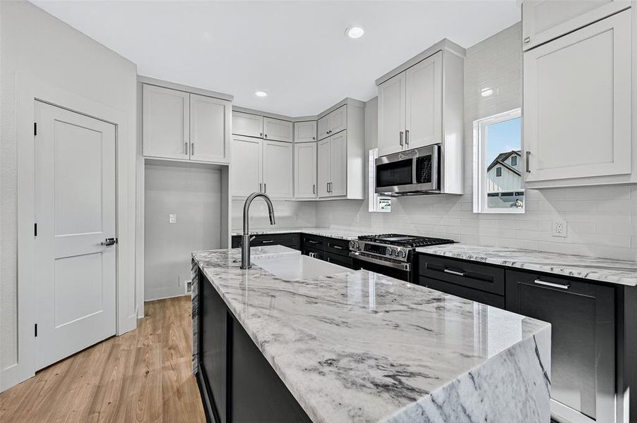 Furnished interior view inside a new home in , Sherman (Image 6).