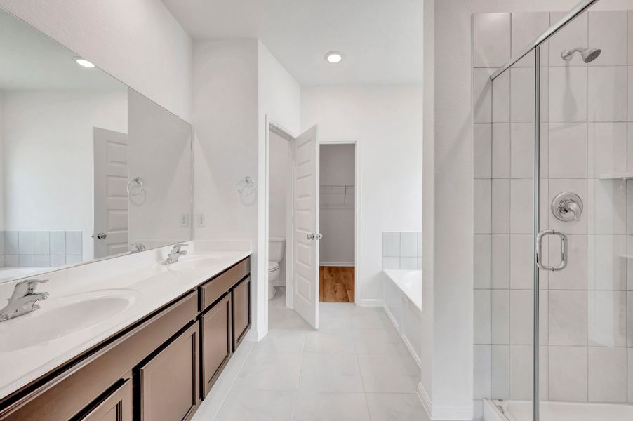 Owner's Bathroom Owner's Bathroom