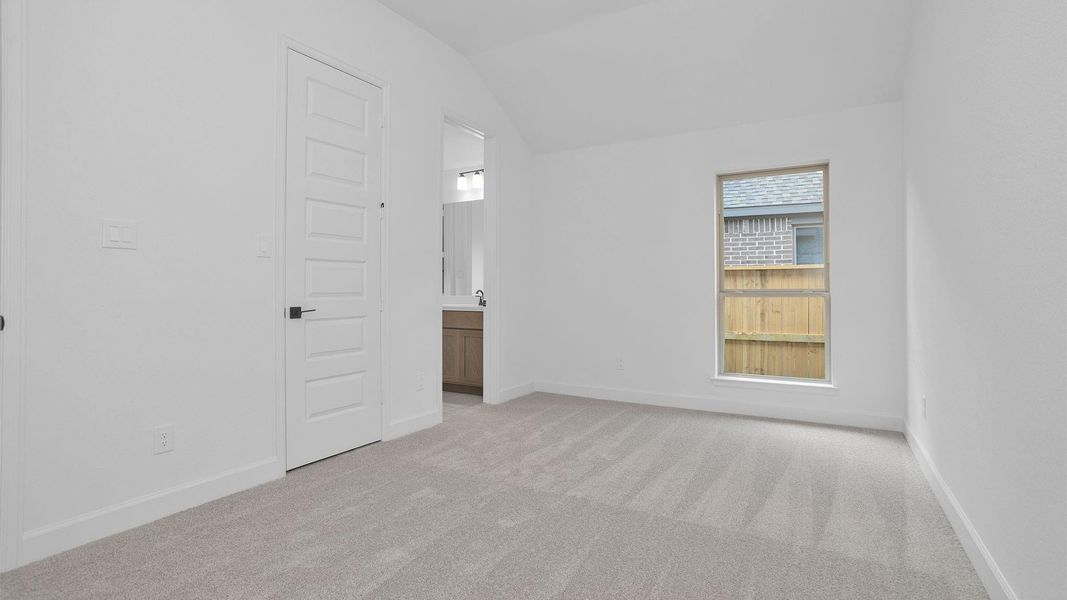 Spacious, unfurnished interior of a new home in Meridiana, Manvel (Image 6).