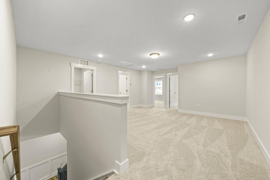 Image 32 of a home in Harbor Crossing.