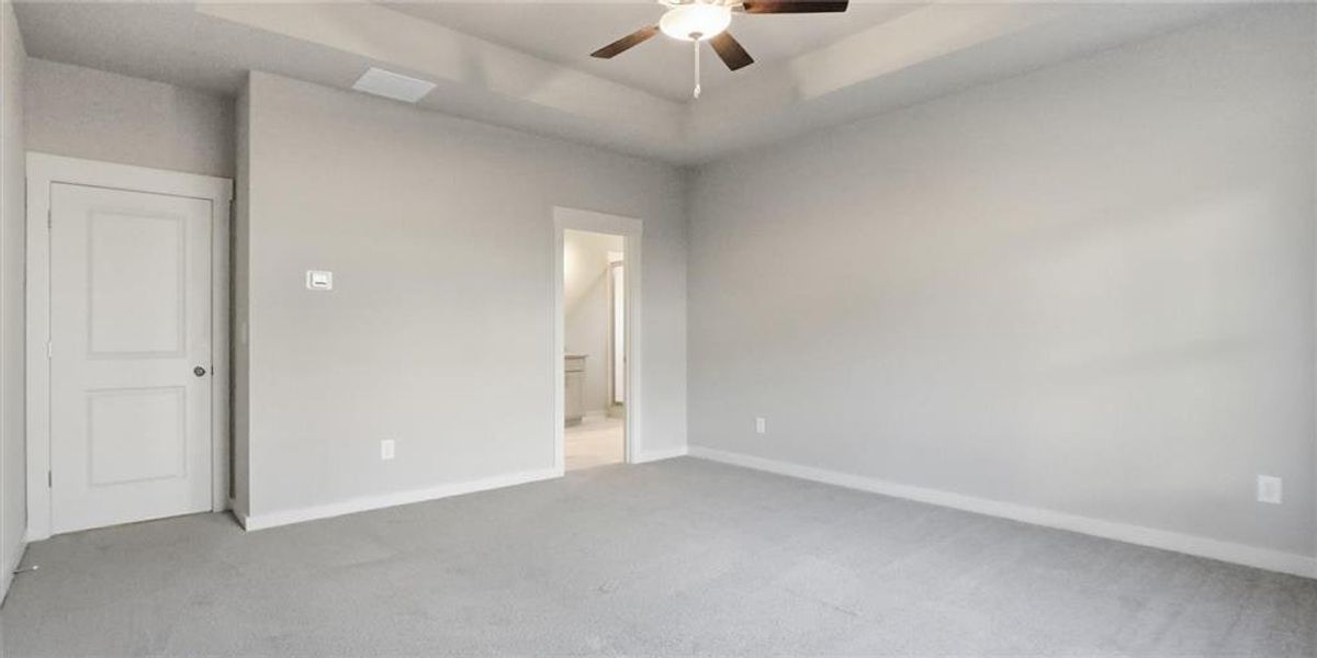 Spacious, unfurnished interior of a new home in Traditions of Braselton, Jefferson (Image 18).