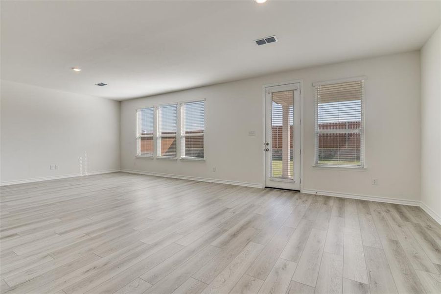 Spacious, unfurnished interior of a new home in Heartland Signature, Crandall (Image 11). Spacious, unfurnished interior of a new home in Heartland Signature, Crandall (Image 11).