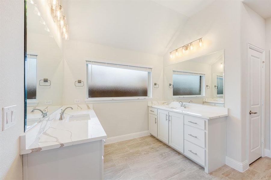Furnished interior view inside a new home in Sonoma Verde, McLendon-Chisholm (Image 10).