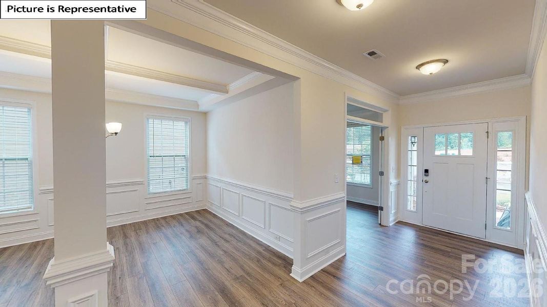 Spacious, unfurnished interior of a new home in Sylvan Creek, Denver (Image 20).
