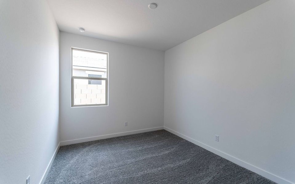 Spacious, unfurnished interior of a new home in Rancho Santa Rosa, Maricopa (Image 16).