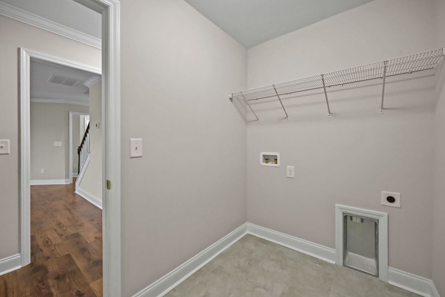 Spacious, unfurnished interior of a new home in Davenport Farms, Winterville (Image 31).