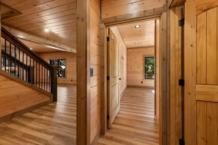 Spacious, unfurnished interior of a new home in , Blue Ridge (Image 38).