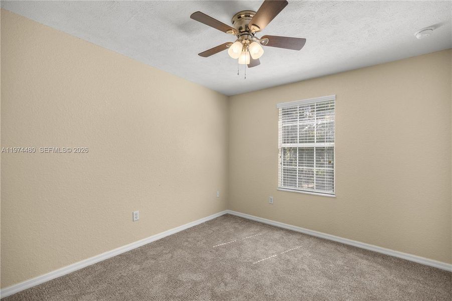Spacious, unfurnished interior of a new home in , Ocala (Image 18).