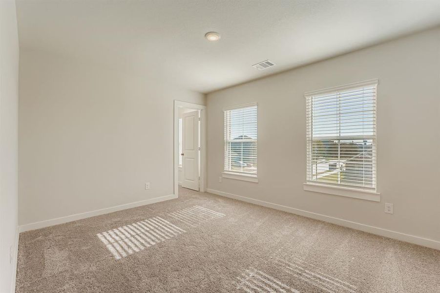 Spacious, unfurnished interior of a new home in Summerwood Estates, Red Oak (Image 25).