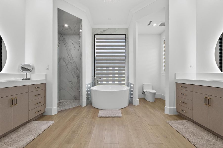MASTER BATHROOM MASTER BATHROOM