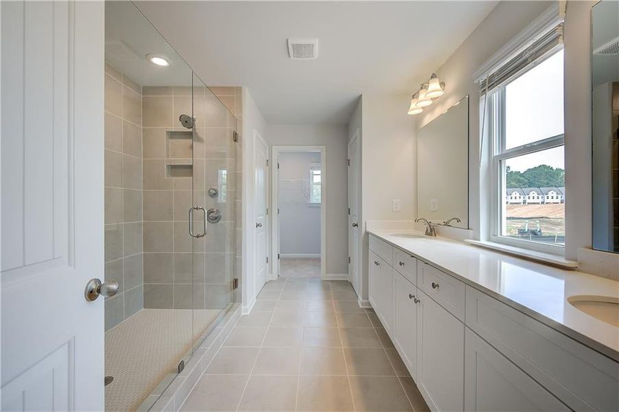 Spacious, unfurnished interior of a new home in Abbotts Crossing, Conyers (Image 9).