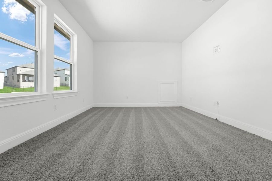 Spacious, unfurnished interior of a new home in Travisso, Leander (Image 16).