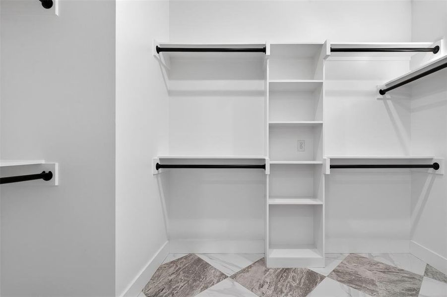 Image 33 of a home in .