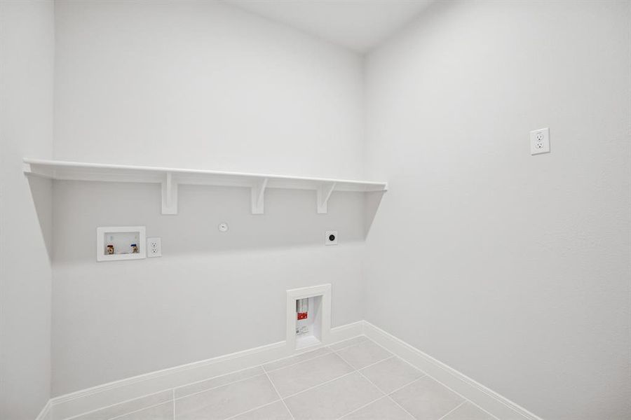 Spacious, unfurnished interior of a new home in Creekshaw – Classic, Royse City (Image 29). Spacious, unfurnished interior of a new home in Creekshaw – Classic, Royse City (Image 29).