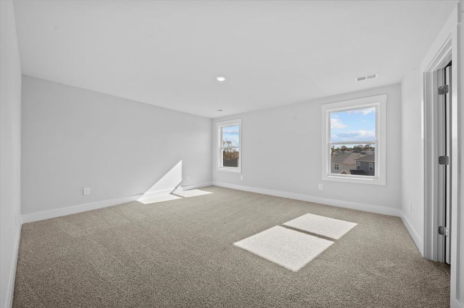 Spacious, unfurnished interior of a new home in Reserve at Arden Woods, Greenville (Image 24).