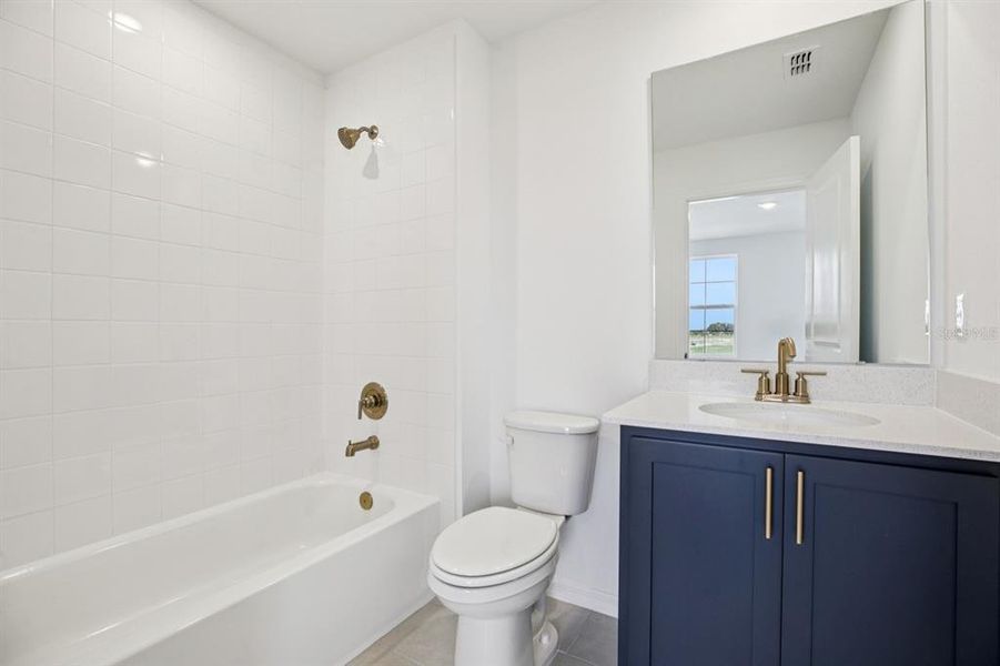 Furnished interior view inside a new home in , Mount Dora (Image 10).