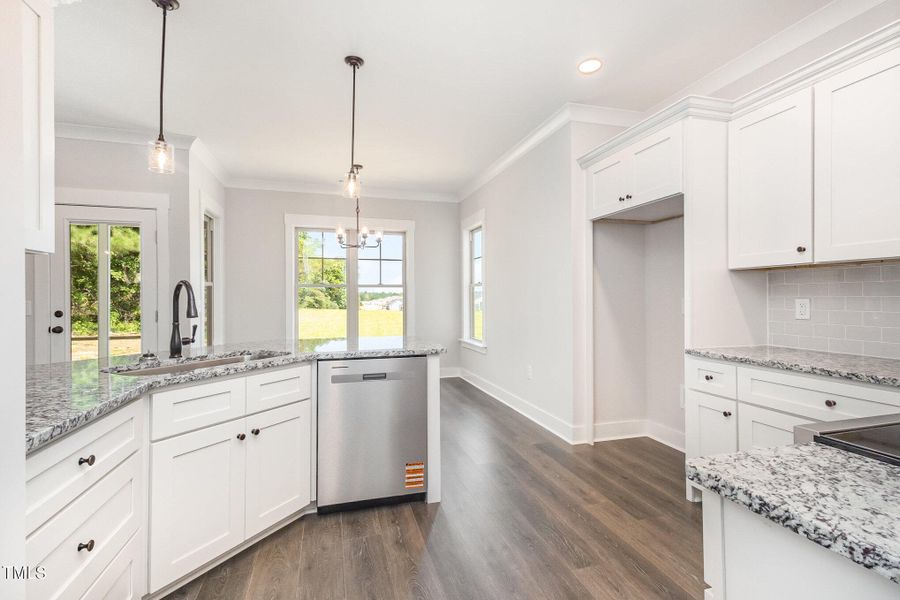 012_kv0a0511-edit_784