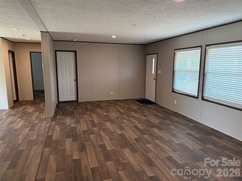 Spacious, unfurnished interior of a new home in , Shelby (Image 8).
