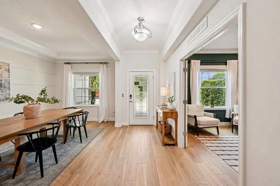 Furnished interior view inside a new home in Vero Lake Estates, Vero Beach (Image 5). Furnished interior view inside a new home in Vero Lake Estates, Vero Beach (Image 5).