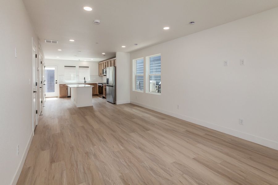 Spacious, unfurnished interior of a new home in Prairie Song, Windsor (Image 34). Spacious, unfurnished interior of a new home in Prairie Song, Windsor (Image 34).