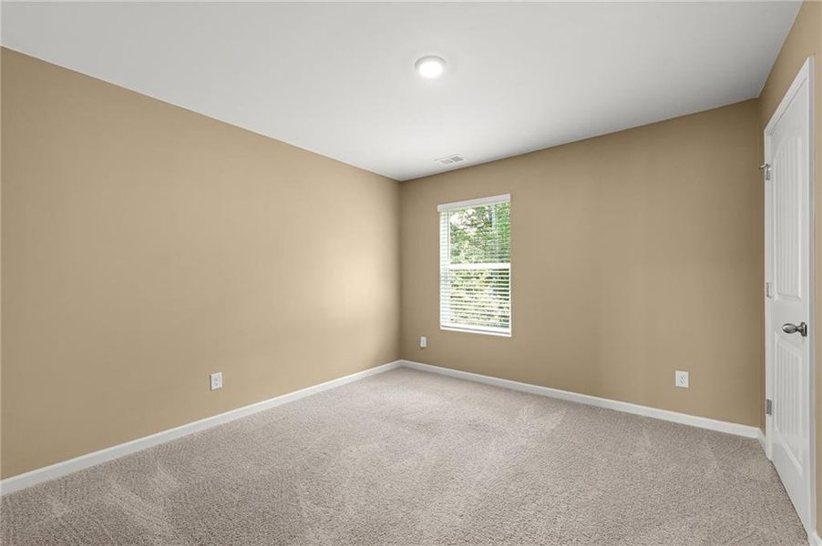 Spacious, unfurnished interior of a new home in , Dallas (Image 38).
