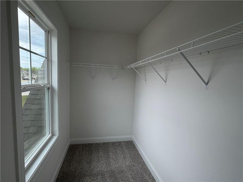 Spacious, unfurnished interior of a new home in , Jefferson (Image 41).