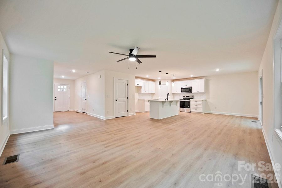 Spacious, unfurnished interior of a new home in , Kannapolis (Image 33). Spacious, unfurnished interior of a new home in , Kannapolis (Image 33).