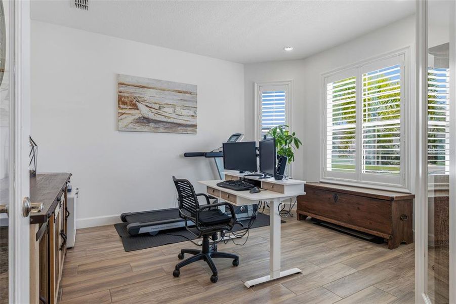 Furnished interior view inside a new home in , Apollo Beach (Image 30). Furnished interior view inside a new home in , Apollo Beach (Image 30).