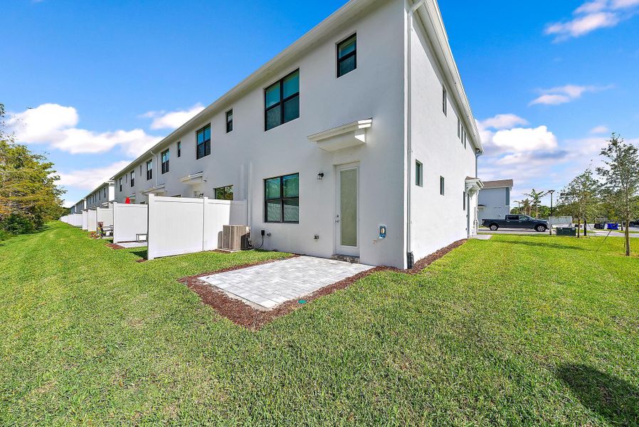 501 SW Sally Way (4)