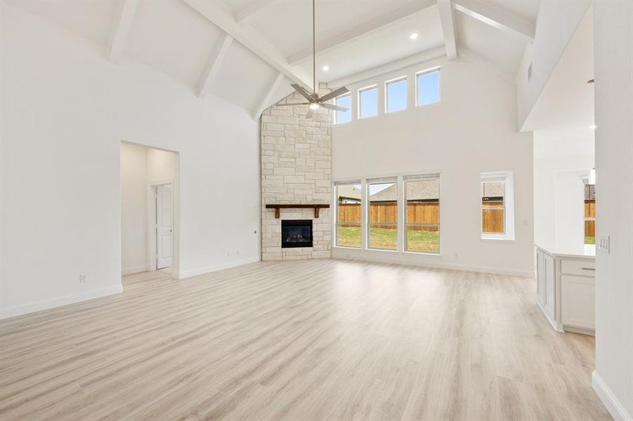 Spacious, unfurnished interior of a new home in Terracina, Rockwall (Image 20).