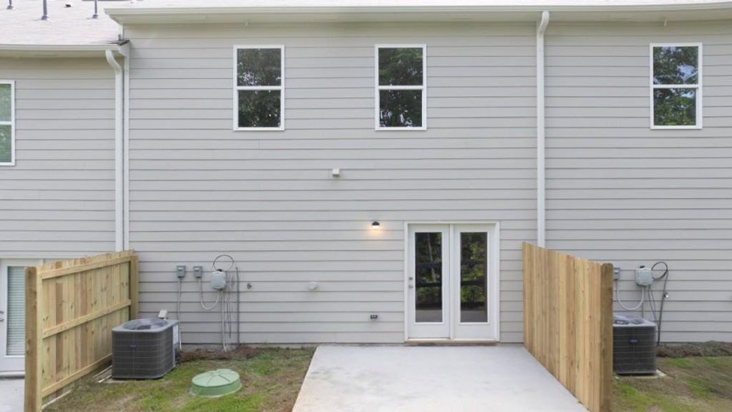 Exterior details and patio area of a home in Mountain Park, Dahlonega (Image 3).
