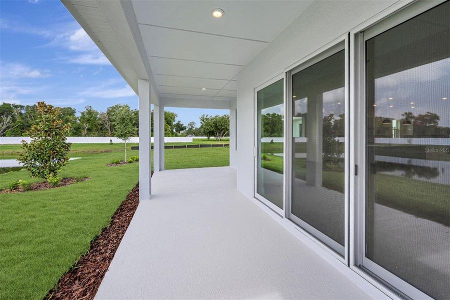 Exterior details and patio area of a home in Lakeview Crossing – Classic Series, Sarasota (Image 21). Exterior details and patio area of a home in Lakeview Crossing – Classic Series, Sarasota (Image 21).