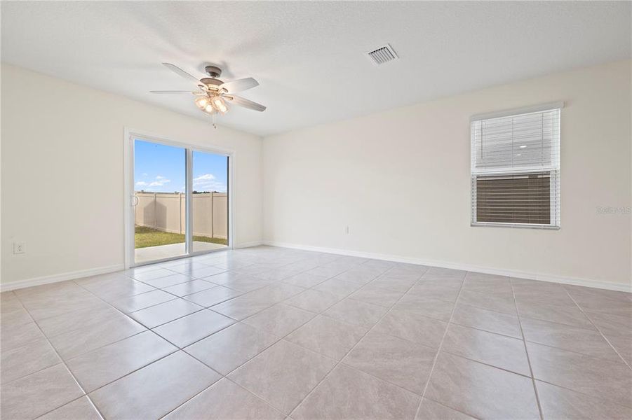 Spacious, unfurnished interior of a new home in Avalon Woods, Newberry (Image 17). Spacious, unfurnished interior of a new home in Avalon Woods, Newberry (Image 17).