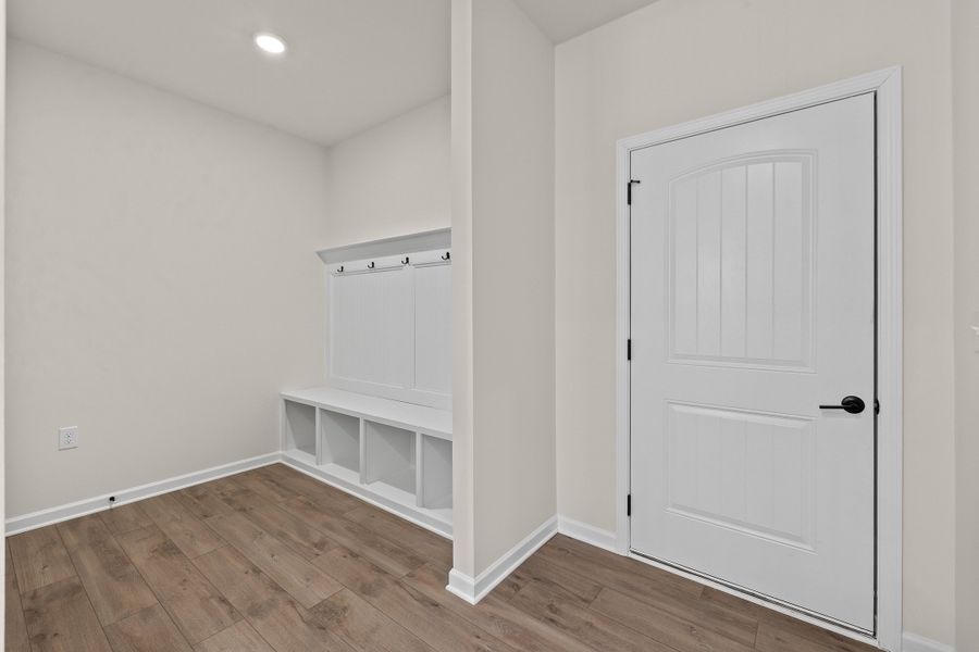 Spacious, unfurnished interior of a new home in Briarwood Bluff, Sanford (Image 16).