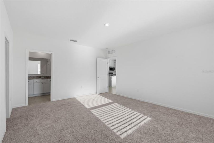 Spacious, unfurnished interior of a new home in Palm Coast, Palm Coast (Image 18). Spacious, unfurnished interior of a new home in Palm Coast, Palm Coast (Image 18).