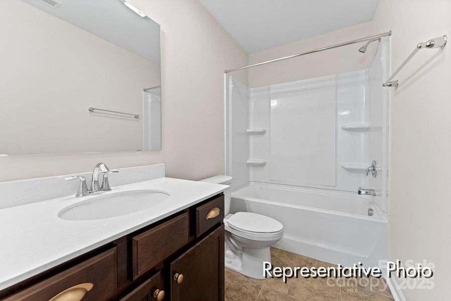 Furnished interior view inside a new home in , Red Cross (Image 1).