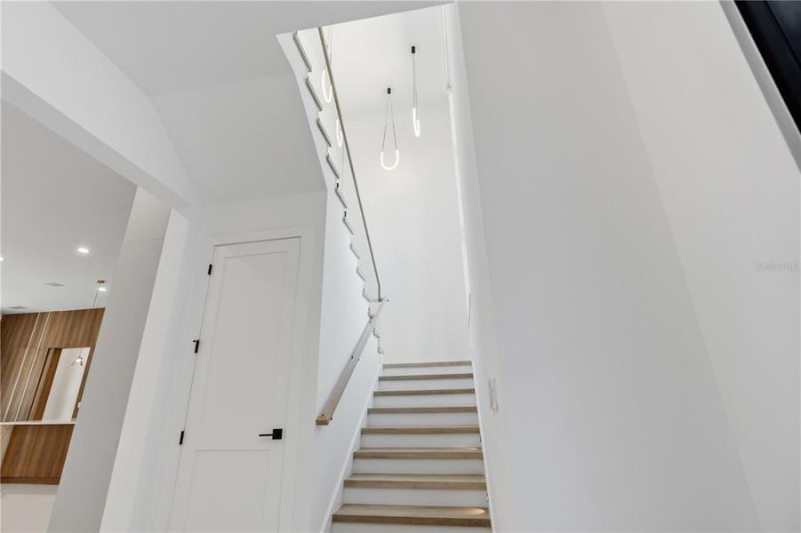 Spacious, unfurnished interior of a new home in , Montverde (Image 25).