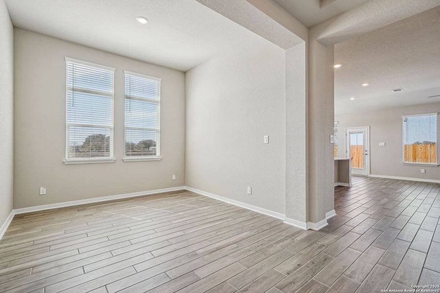 Spacious, unfurnished interior of a new home in Carmel Ranch, Schertz (Image 44).