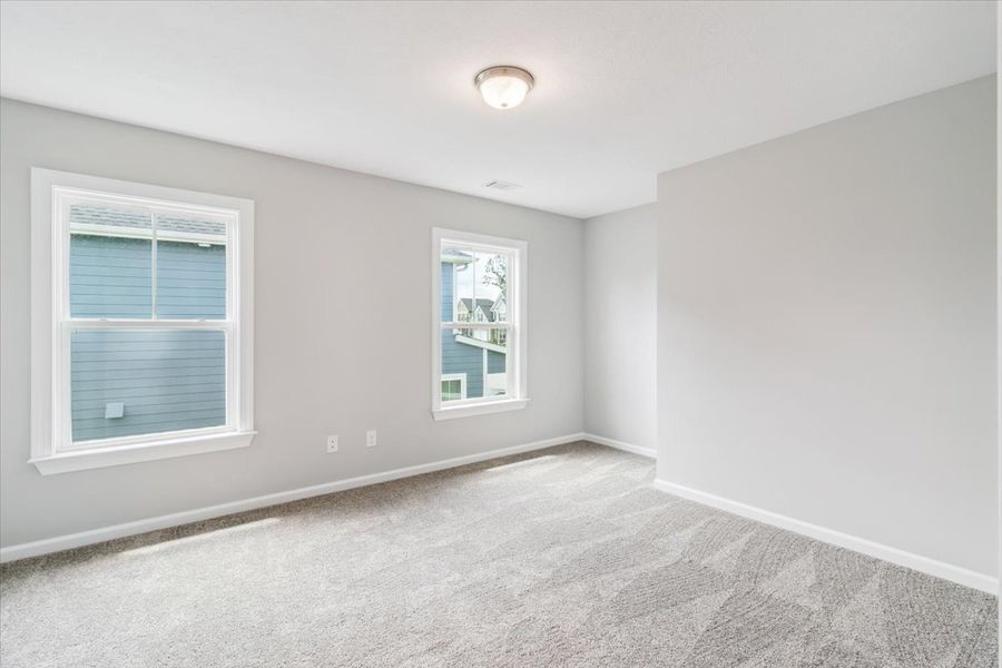 Spacious, unfurnished interior of a new home in Crawford Creek, Grovetown (Image 25).