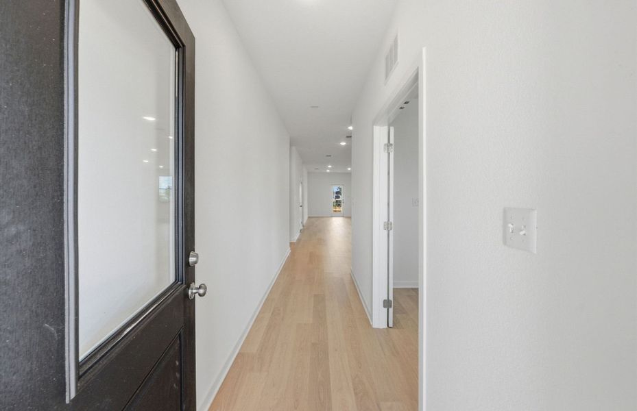 Spacious, unfurnished interior of a new home in La Cima, San Marcos (Image 32).