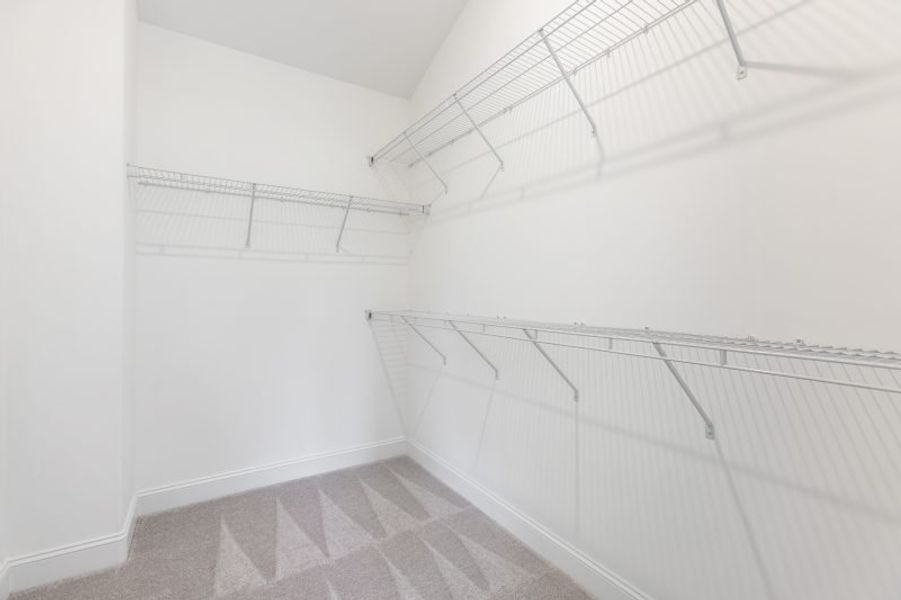 Spacious, unfurnished interior of a new home in Avondale, Greensboro (Image 23).
