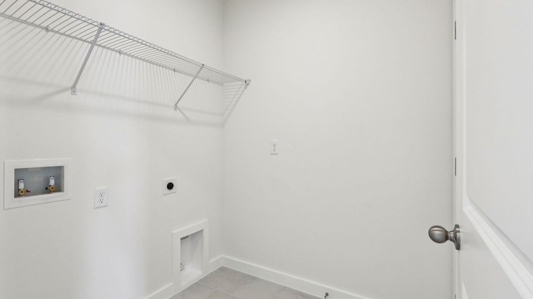 Representative furnished interior of a home built from the Baker by DRB Homes in Willowbrook North, Winter Haven (Image 30).