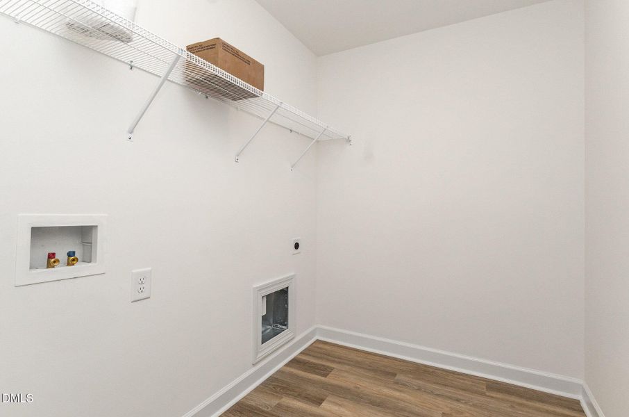 035_kv0a2646-edit_712