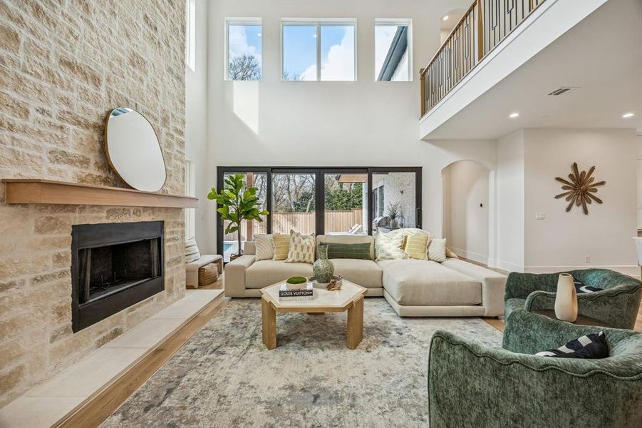 Furnished interior view inside a new home in , Dallas (Image 24).