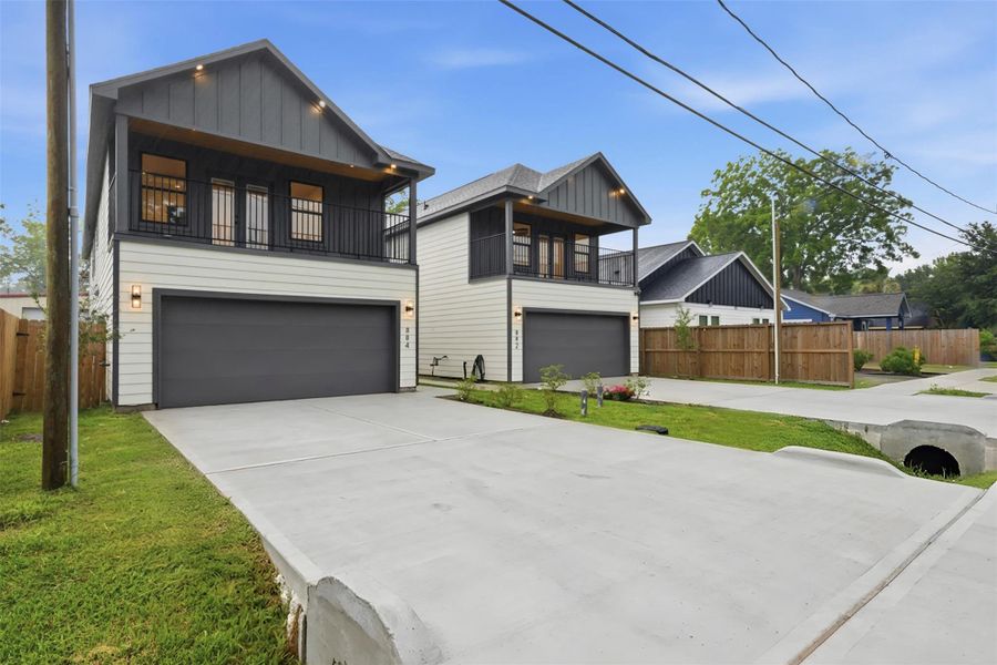 Front exterior of a new home in , Houston, TX, highlighting curb appeal (Image 27).