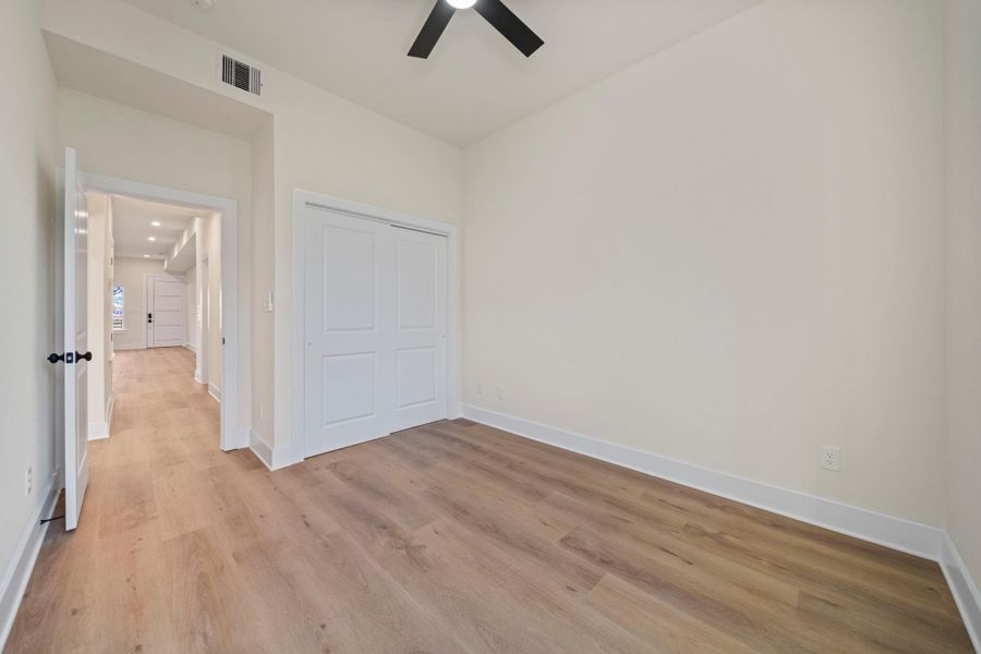 Spacious, unfurnished interior of a new home in , Houston (Image 15).