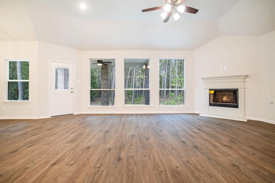 Spacious, unfurnished interior of a new home in , Bay City (Image 12). Spacious, unfurnished interior of a new home in , Bay City (Image 12).