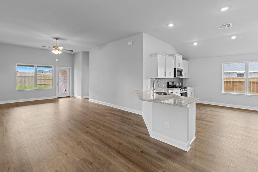 Spacious, unfurnished interior of a new home in River Ranch Trails, Dayton (Image 20). Spacious, unfurnished interior of a new home in River Ranch Trails, Dayton (Image 20).