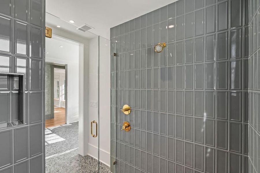 Close-up of interior finishes inside a home in , Clarkesville (Image 22).
