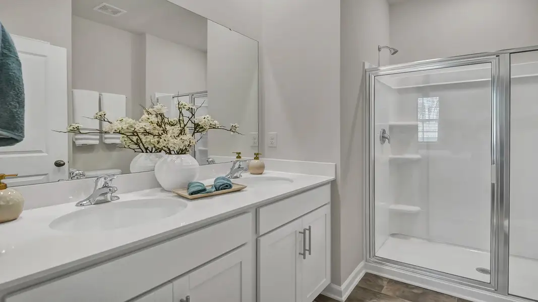 Furnished interior view inside a new home in Grand Oaks, Columbia (Image 15).